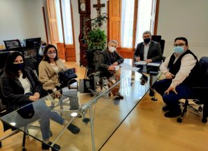 Responsables de Mater y del ayuntamiento de Inca en el momento de la firma