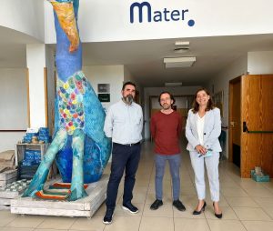 D'esquerra a dreta, José Antonio Rodado i Guillem Febrer d'Estel de Llevant, juntament amb Mónica Nebreda de Mater, en un moment de la visita al centre ocupacional de Mater.